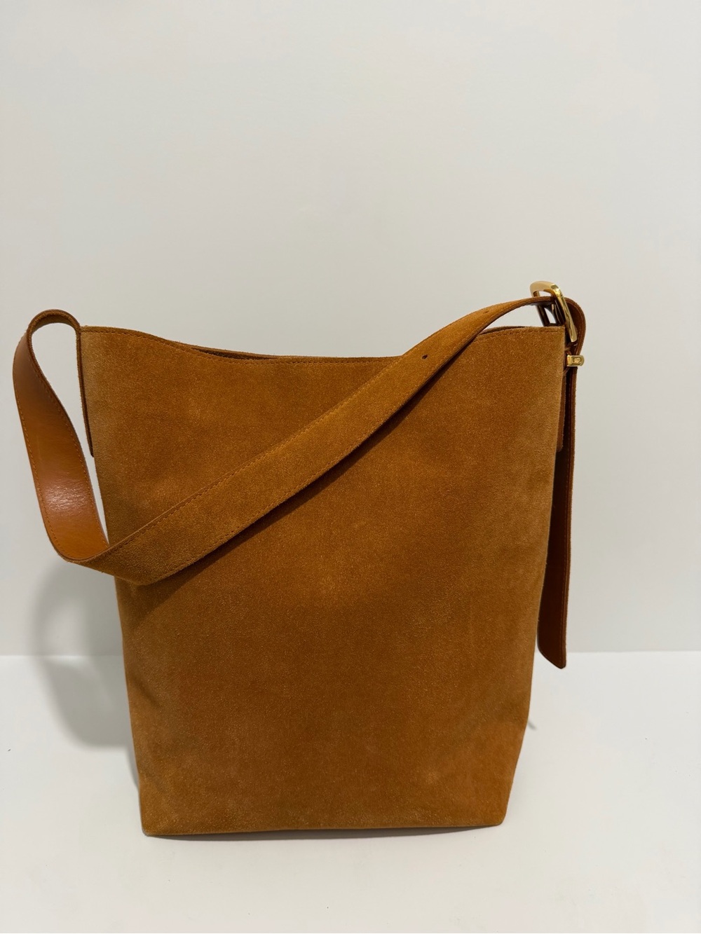 NEW Madewell The Essential Bucket Tote in Dark caramel suede NM988 $198 work bag - Picture 7 of 17